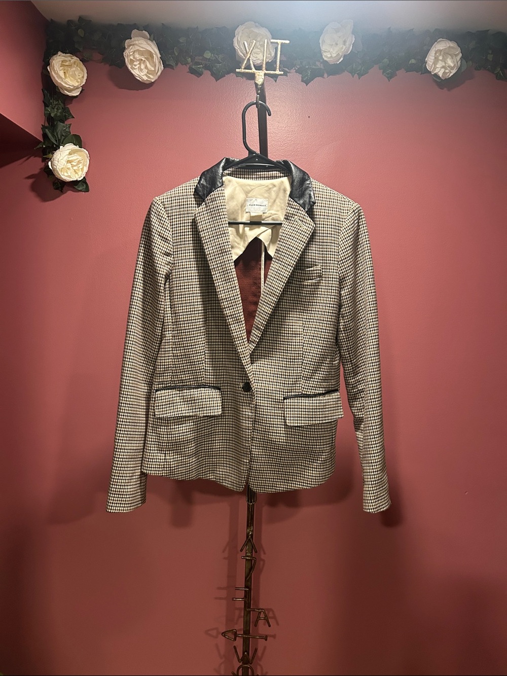 Club Monaco Houndstooth Blazer with Black Contrast Collar